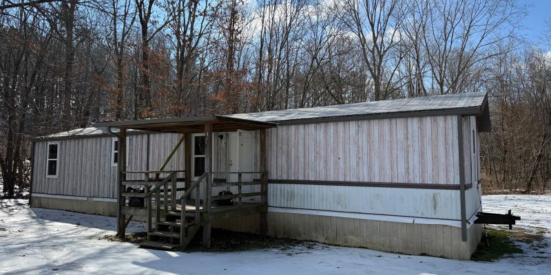 Hurricane Mills House: 719 Barren Hollow Rd