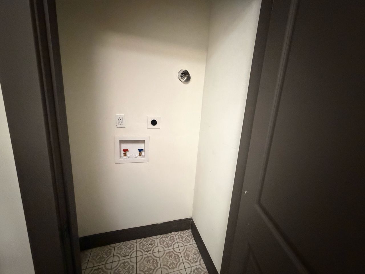 1130 Wilson Ave photo 16