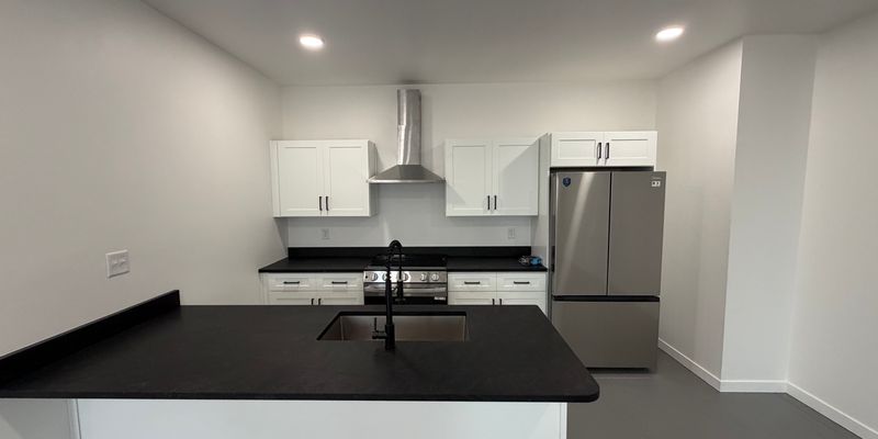 Bainbridge Apartment: 501 N Broad St