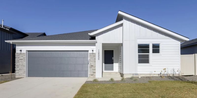 Star House: 10550 W Tinder St