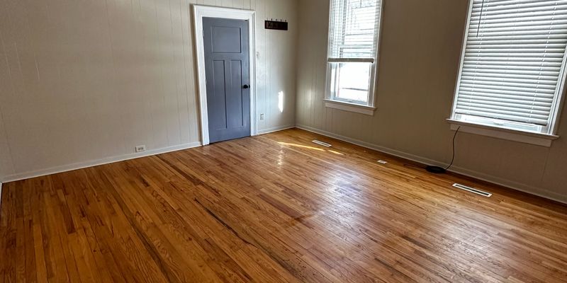 Dubuque Apartment: 2403 W. Stafford