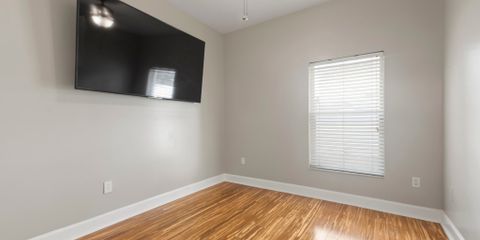 33-web-or-mls-3804-n-arlington-ave.jpg