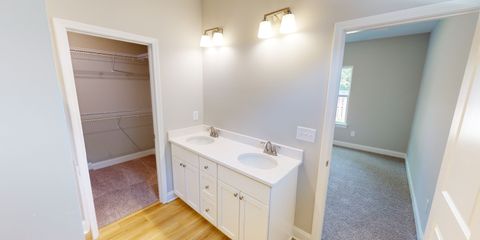 1004-Moen-Loop-Master-Bath (1).jpg