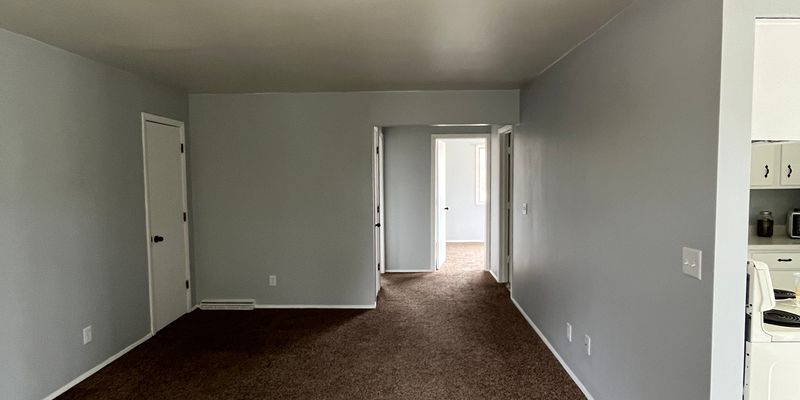 Two Rivers Apartment: 3703 Parkway Blvd