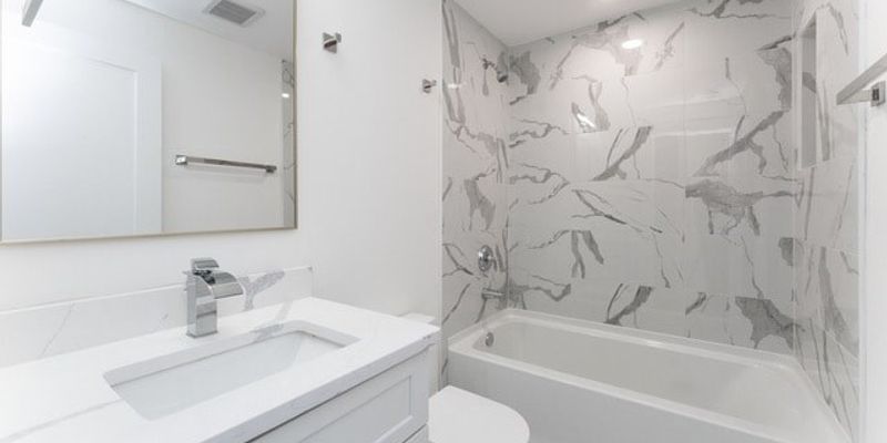 Washington Apartment: 408 Chaplin St SE