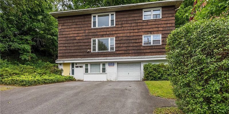 Syracuse Apartment: 1018-20 Ackerman Ave