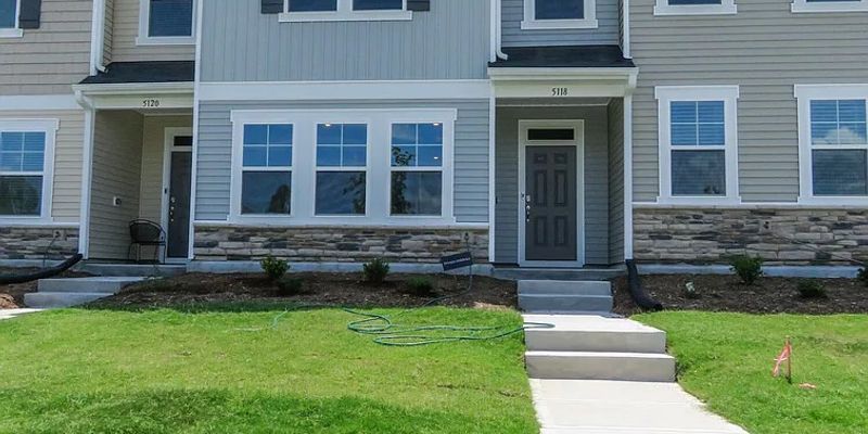Raleigh House: 5118 Anamosa St