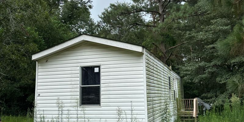 Aiken House: 39 Hillsboro St