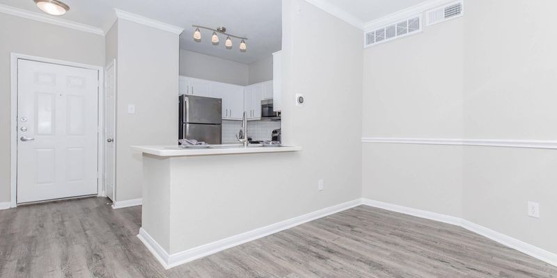 Houston Apartment: 2707 Dunvale Rd