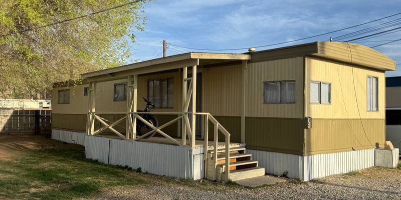 Salina House: 169 S 250 E