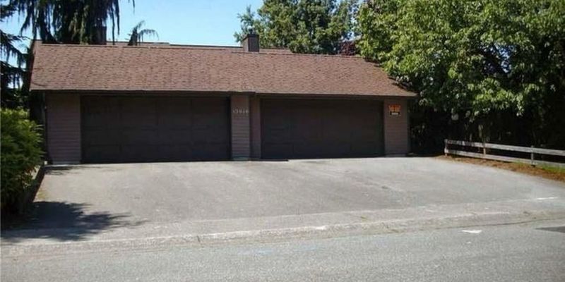Lynnwood Multiplex: 15616 34th Place W
