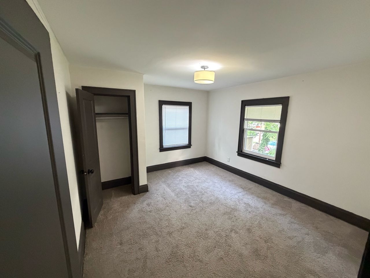1130 Wilson Ave photo 21