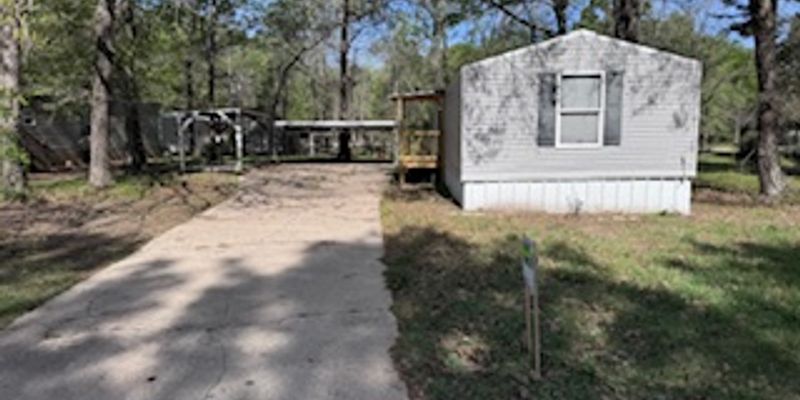 Livingston House: 891 Windwood