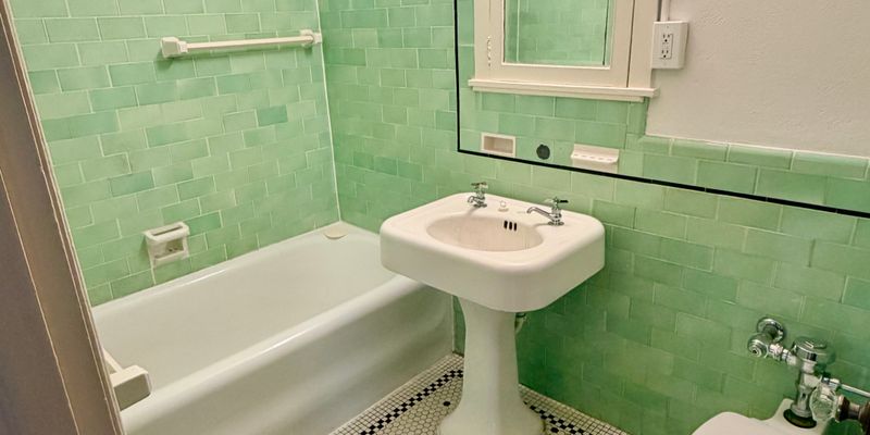 Denver Apartment: 1275 N Washington St