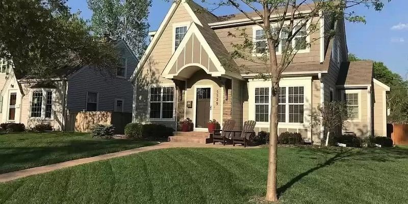 Minneapolis House: 5529 Upton Ave S