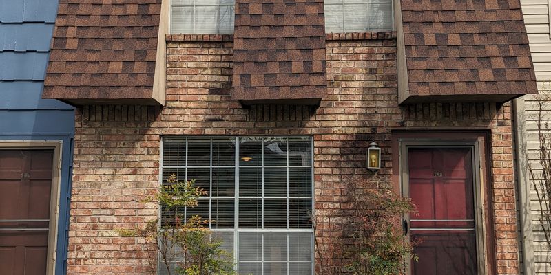 Fayetteville Townhome: 835 W Lawson St