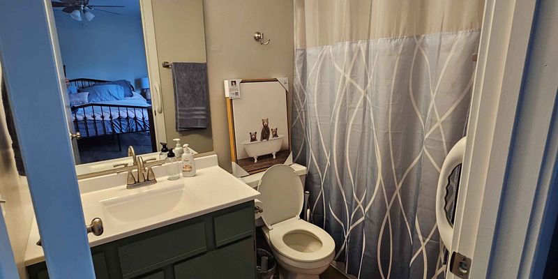 Columbia House: 513 Huntridge Dr