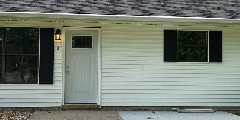 Forsyth Apartment: 10456 E. State Highway 76