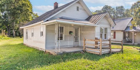 403 McKenna Street-3.jpg
