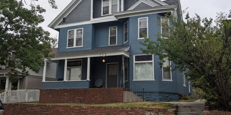 Helena Apartment: 709 9th Ave