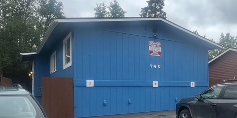 Anchorage Apartment: 740 N Bragaw St