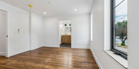 44-web-or-mls-669 E. 8th ave -44.jpg
