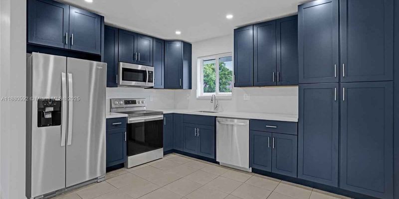 Hallandale Beach House: 136 NW 6th Ave