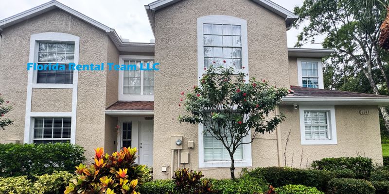 Palm Harbor House: 2241 Andover Cir