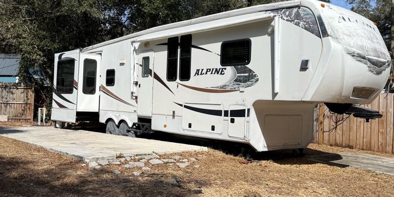 Apopka House: 3000 Clarcona Rd