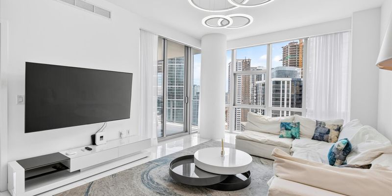 Miami Condo: 851 NE 1st Ave