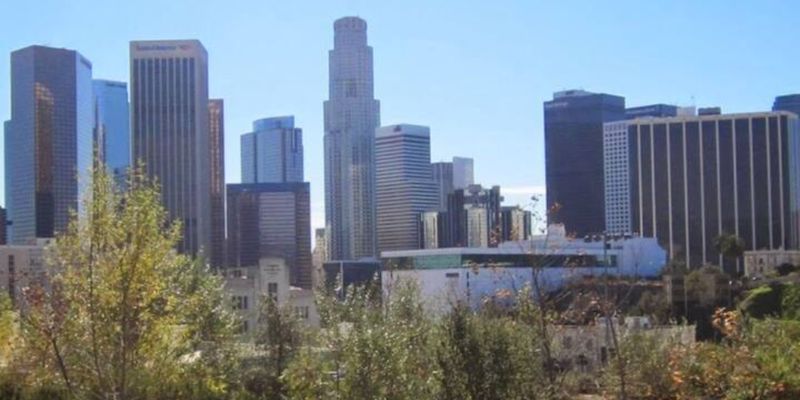 Los Angeles Apartment: 129 N Toluca St