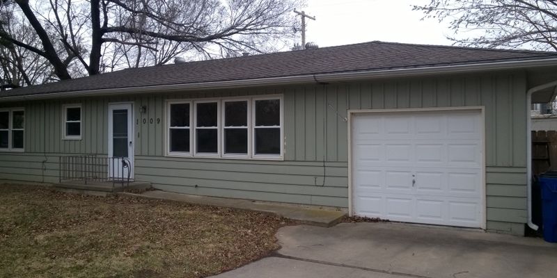 Lawrence House: 1009 W 22nd Terrace