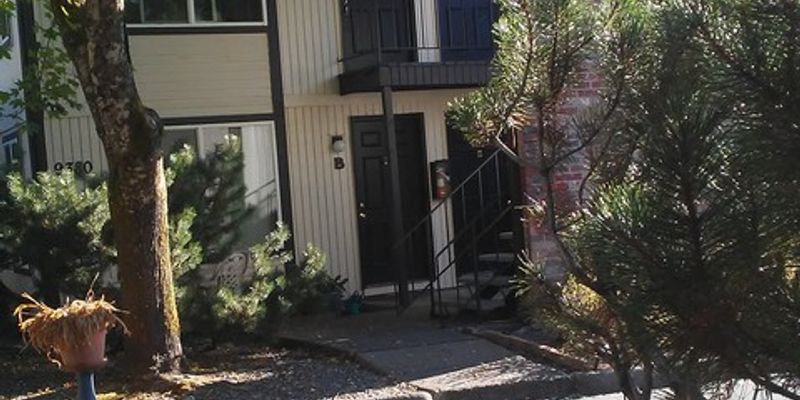 Portland Condo: 9360 Southwest 80th Avenue