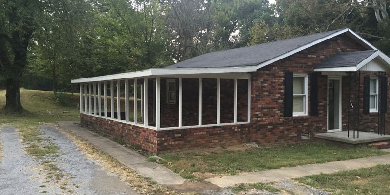 Central City House: 809 River Road