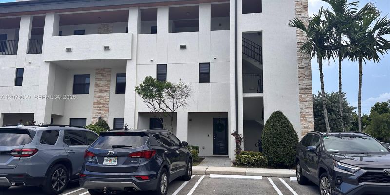 Doral Condo: 10437 NW 82nd St
