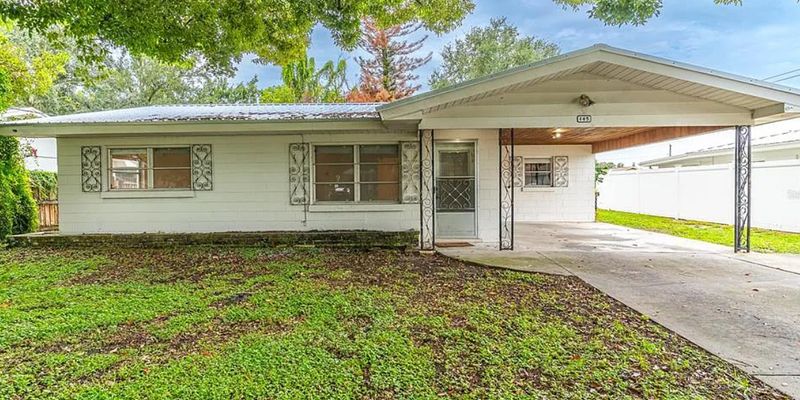 Winter Haven House: 145 Beverly Dr