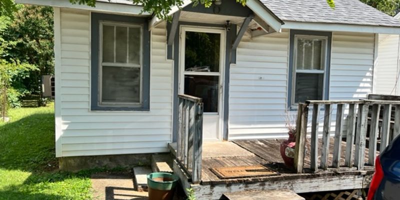Bowling Green House: 1612 Curd Dr