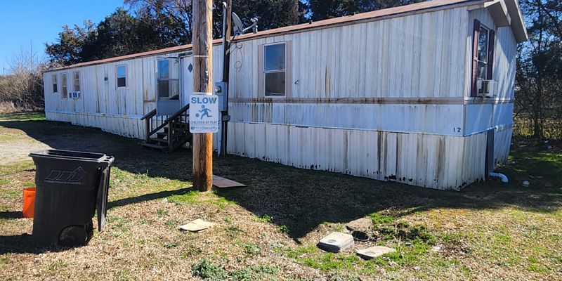 Conway House: 241 Caney Creek Rd