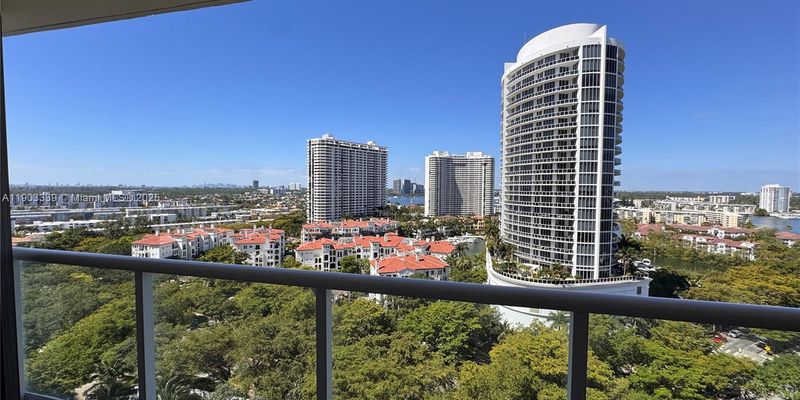 Aventura Condo: 4000 Island Blvd