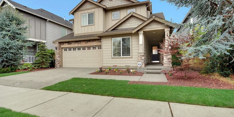 Fife House: 6408 40th Street Court East