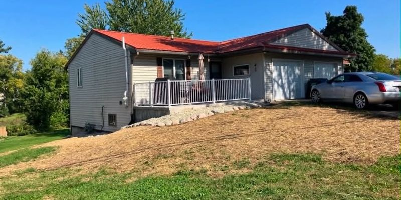 Baraboo House: 801 Walnut St
