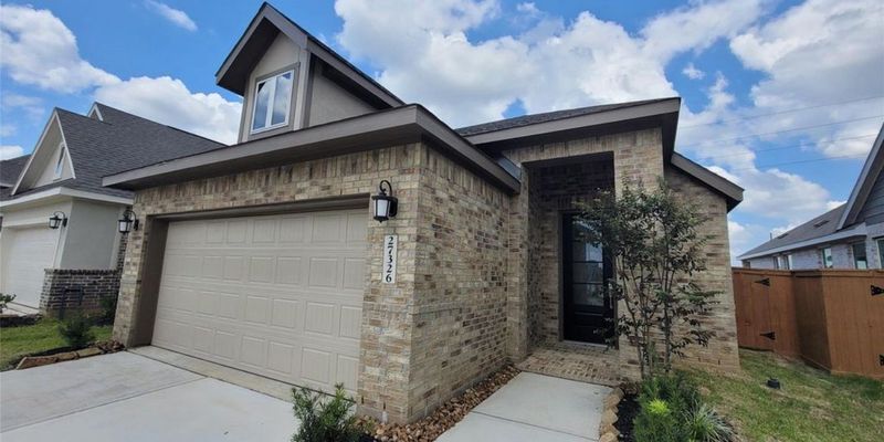 Harris County House: 27326 Sweetwater Bay Dr