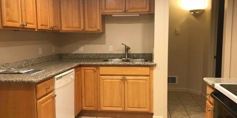 Seattle Apartment: 11441 Rainier Avenue South