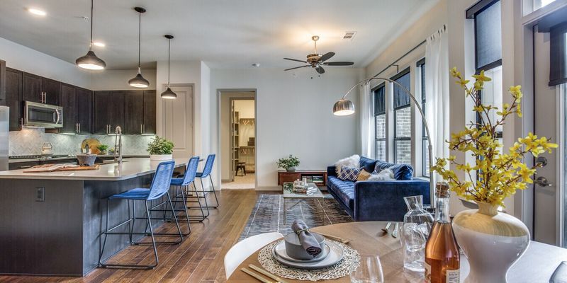 Bellaire Apartment: 4599 Bellaire Blvd