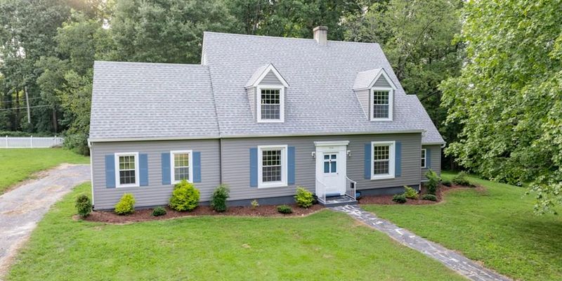 Blackstone House: 706 College Avenue