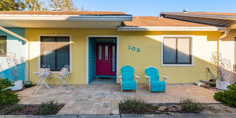 Tarpon Springs House: 102 Anclote Rd