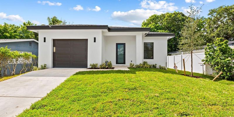 Fort Lauderdale House: 2810 NW 7th St