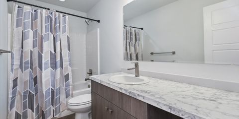 17-Bathroom.jpg