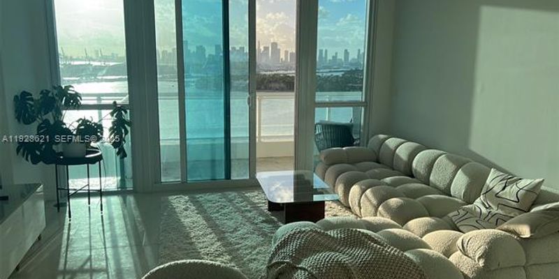 Miami Beach Condo: 540 West Ave