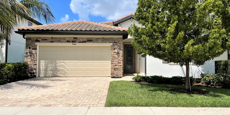 Naples House: 9444 Glenforest Dr